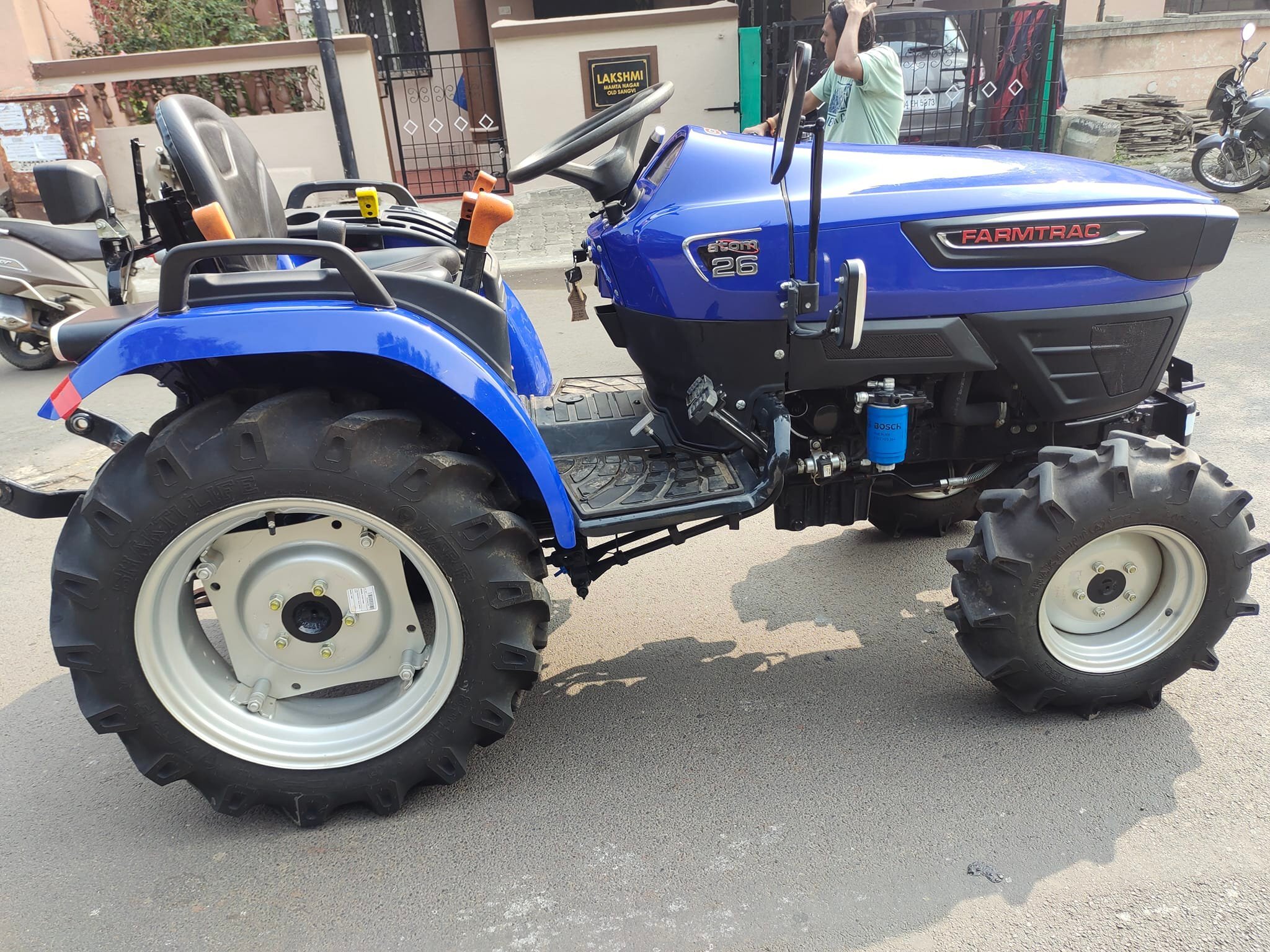 farmtrac-atom-26-tractor